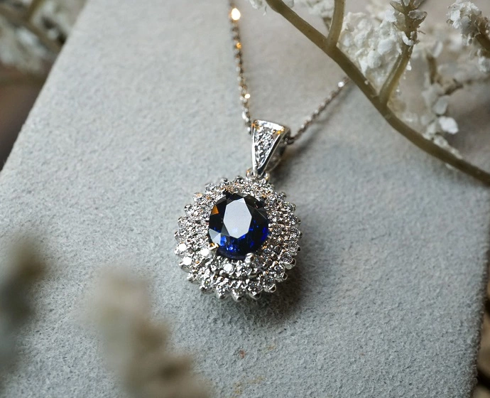Blue Sapphire Diamond Pendant - Menu