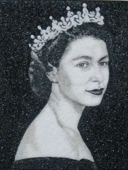 Gemstone Art - Portrait of The Queen - Essilux