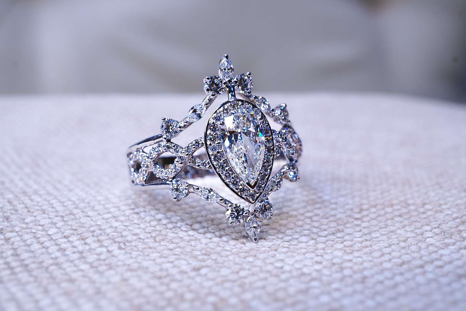 Pear Cut Diamond Engagement Ring - Essilux