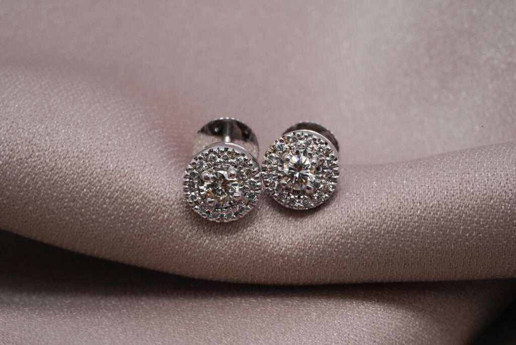 Diamond Stud Earrings - Cubic Zirconia Vs. Diamond