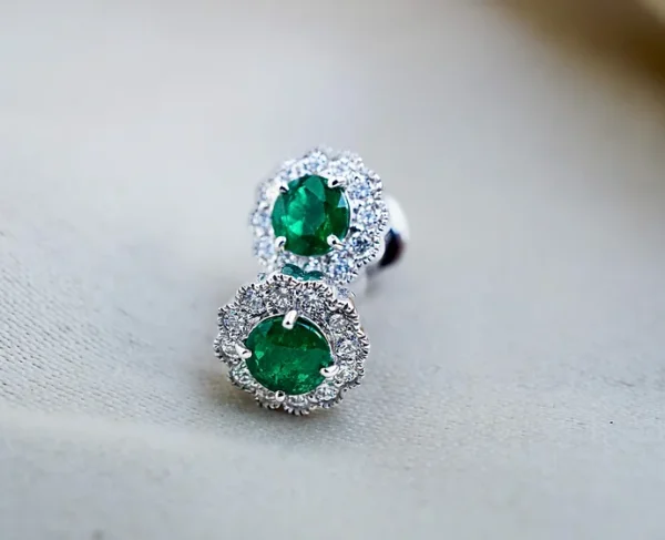 Stunning Emerald Studs 3