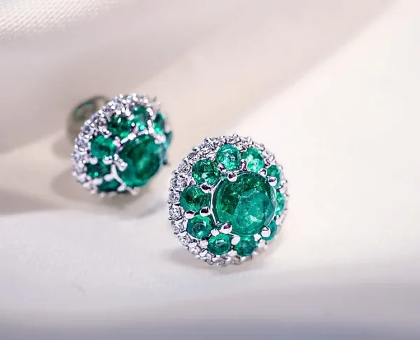 Stunning Emerald Studs