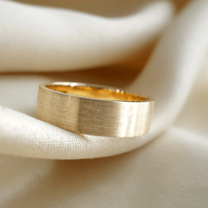 Golden Elegance Matte Wedding Band