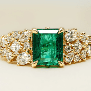 Regal Emerald Majesty Ring