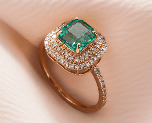 Enchanting Emerald Blossom Ring (2)