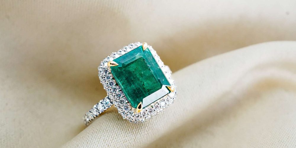 Engagement Rings - A Spectacular Emerald Diamond Engagement Ring
