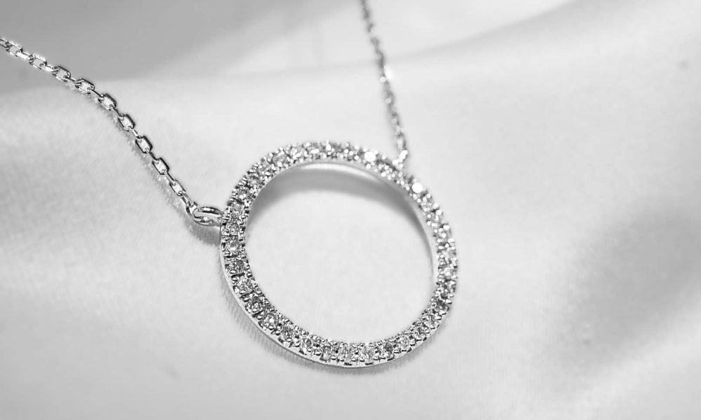 Necklaces and Pendants - A Captivating Diamond Necklace and Pendant