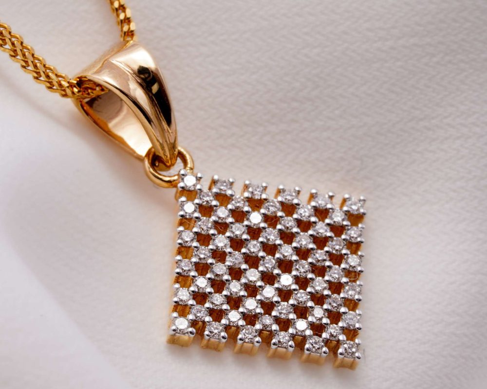 Necklaces and Pendants - A Wonderful Diamond Necklace and Pendant